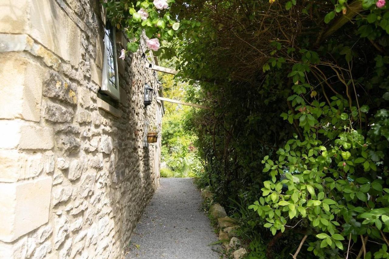 Lovely Property In The Heart Of Somerset, Sleeps 9 Shepton Mallet Bagian luar foto