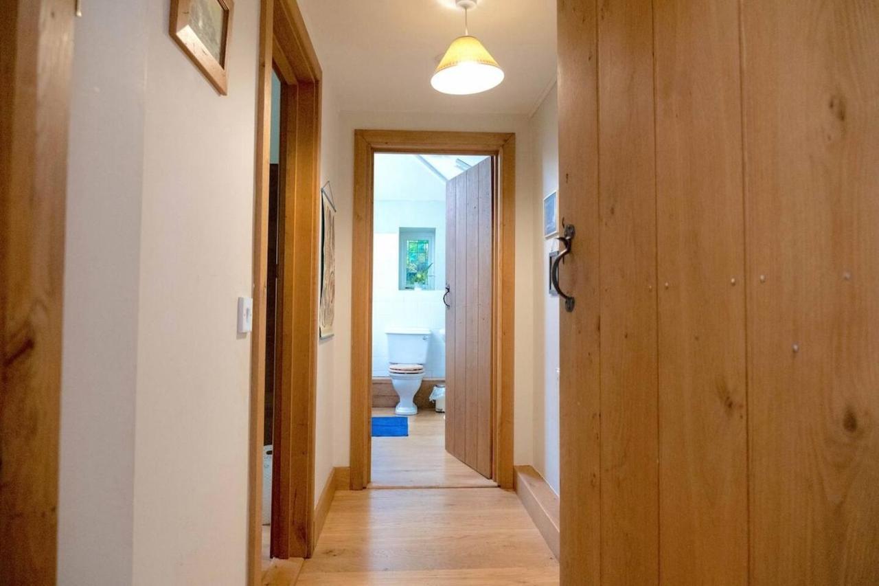 Lovely Property In The Heart Of Somerset, Sleeps 9 Shepton Mallet Bagian luar foto