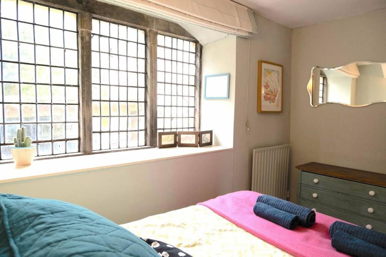 Lovely Property In The Heart Of Somerset, Sleeps 9 Shepton Mallet Bagian luar foto