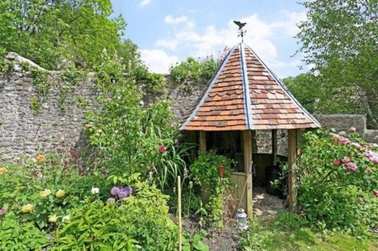 Lovely Property In The Heart Of Somerset, Sleeps 9 Shepton Mallet Bagian luar foto