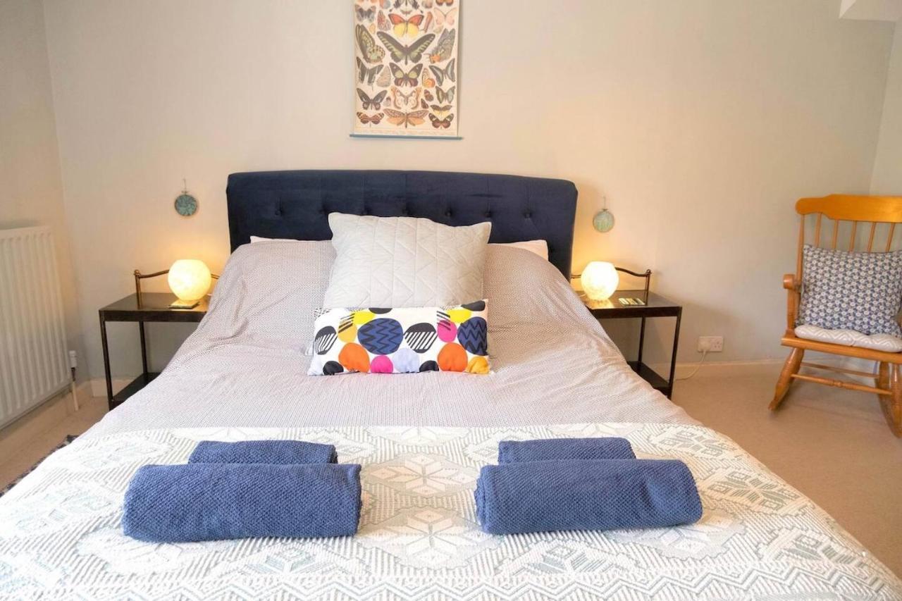 Lovely Property In The Heart Of Somerset, Sleeps 9 Shepton Mallet Bagian luar foto